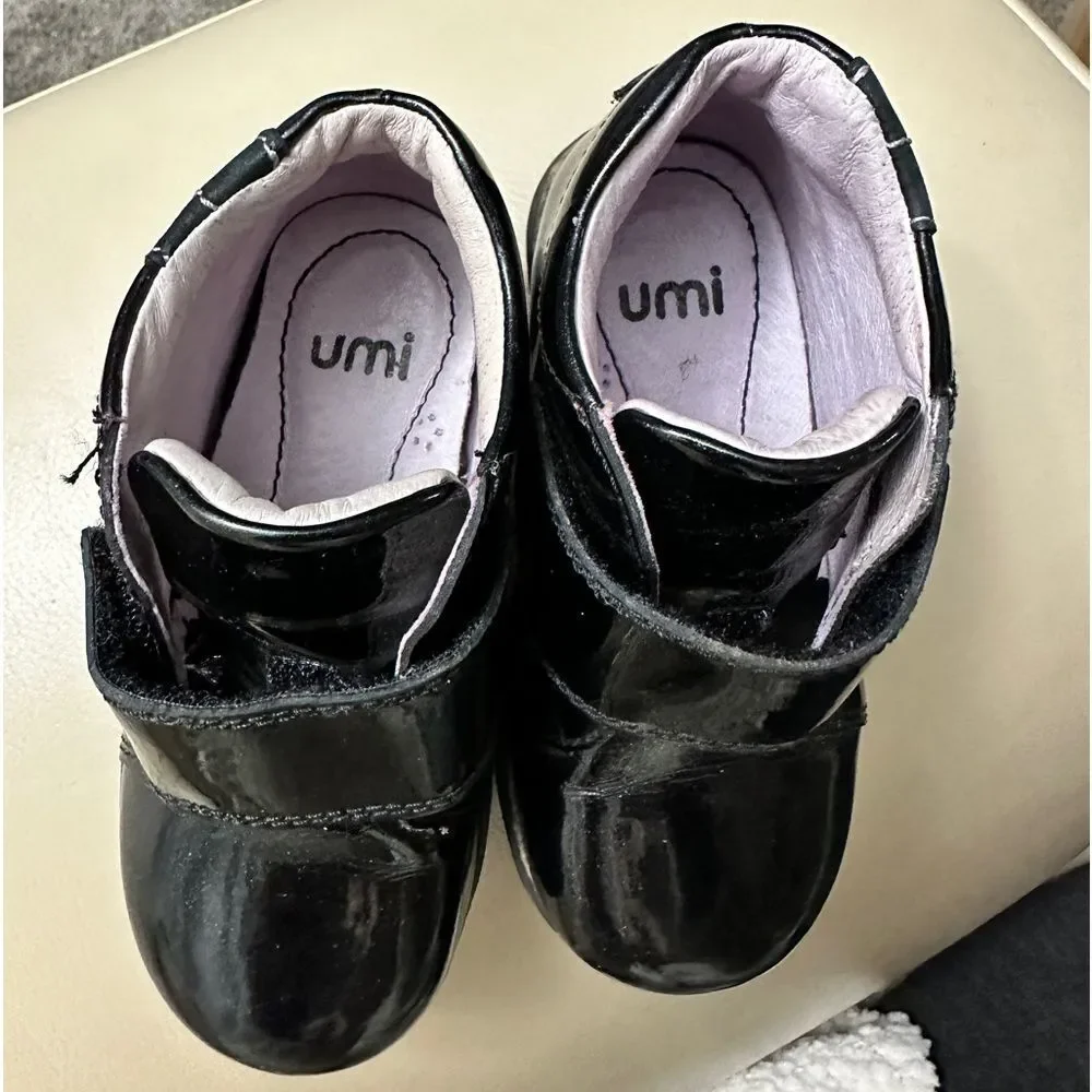 Umi Genuine Leather Black Patent Toddler Bootie w/ Pink Floral Design Sz 6.5